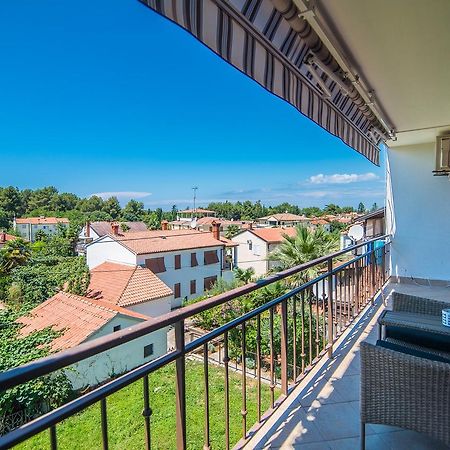 Apartment Lili Porec Exterior photo