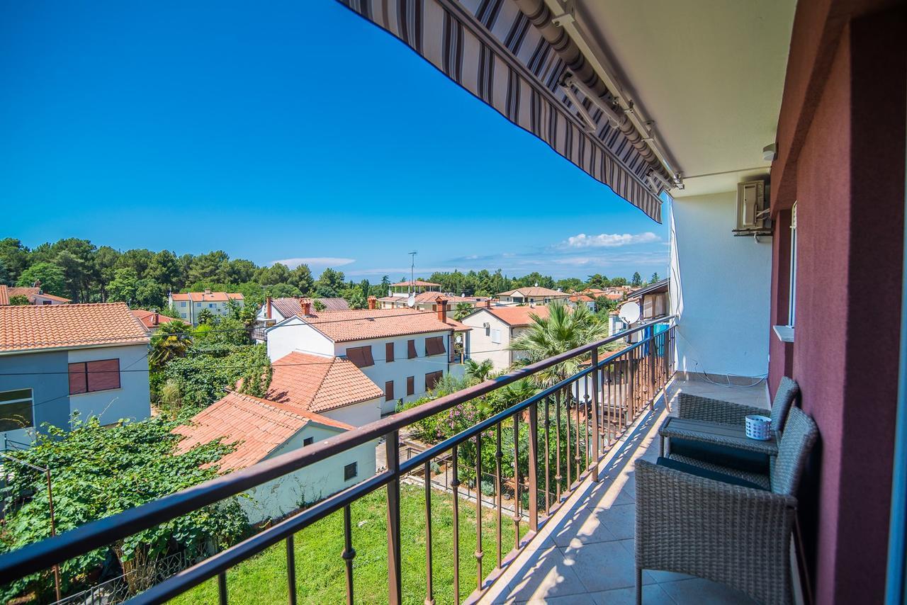 Apartment Lili Porec Exterior photo